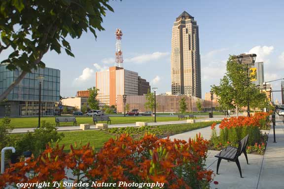 Des Moines Skyline, from western Gateway